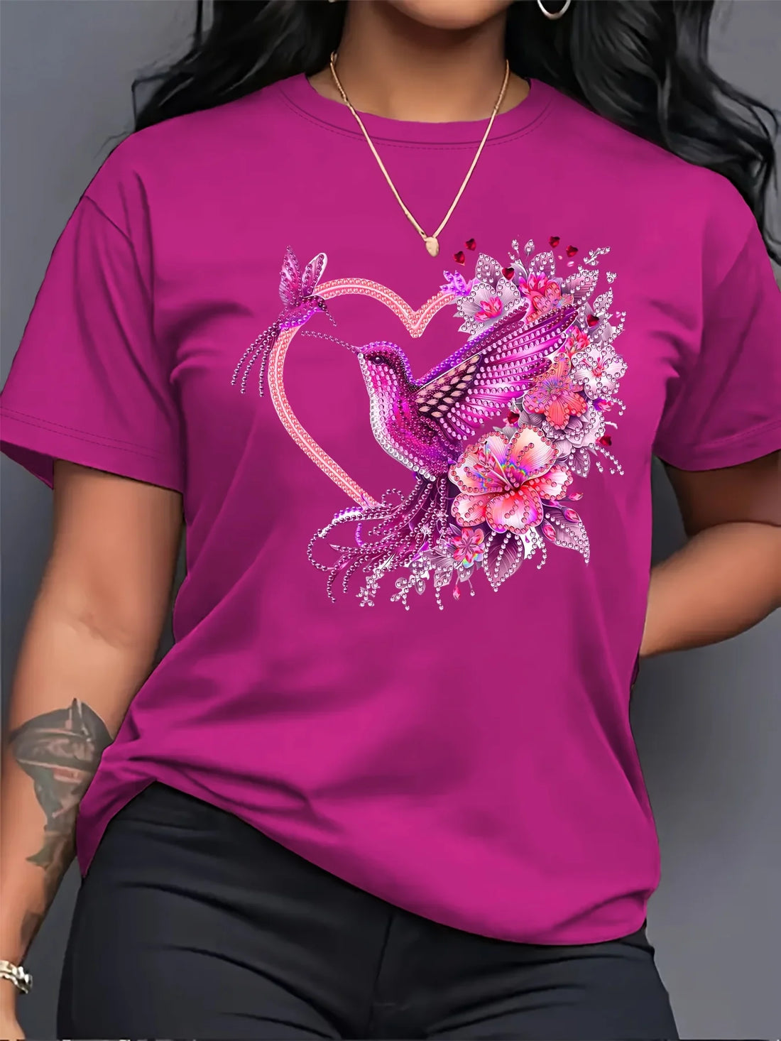 Floral Hummingbird Heart Women’s Tee – Boho Pink Graphic Summer Casual Short Sleeve T-Shirt