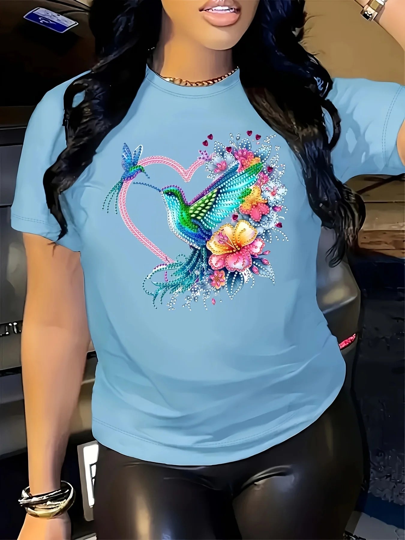Floral Hummingbird Heart Women’s Tee – Boho Pink Graphic Summer Casual Short Sleeve T-Shirt