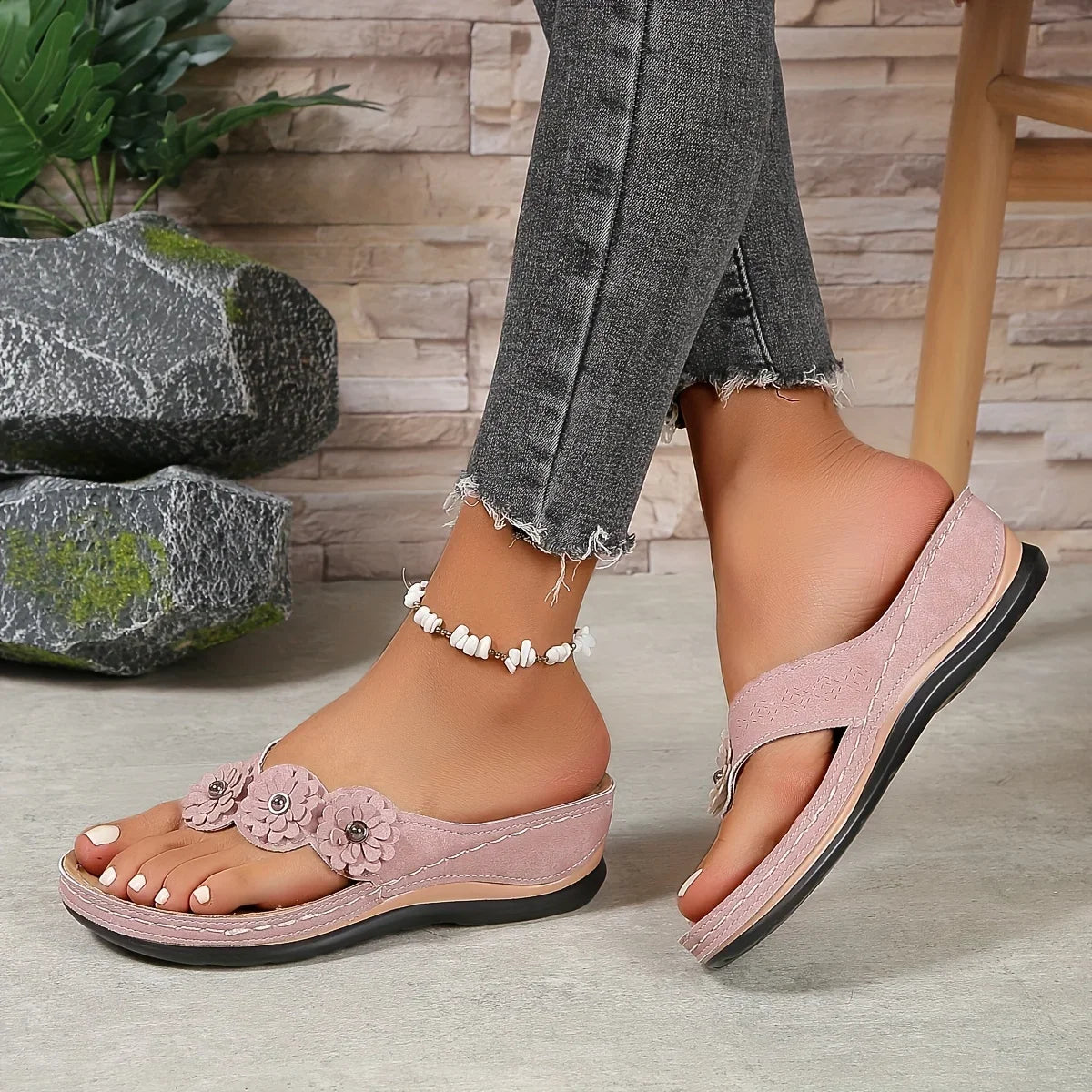Women’s Floral Beach Flip-Flops – Comfortable Slip-On Wedge Summer Slides, Casual Outdoor Sandals