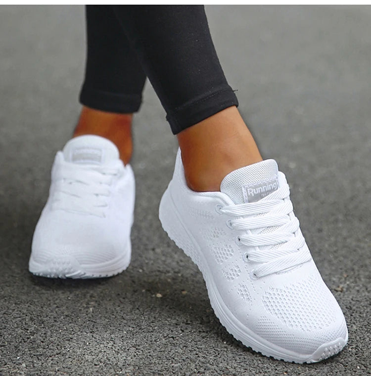 Women’s Breathable Mesh Running Sneakers – Lightweight Lace-Up Vulcanized Outdoor Walking Shoes for Women
