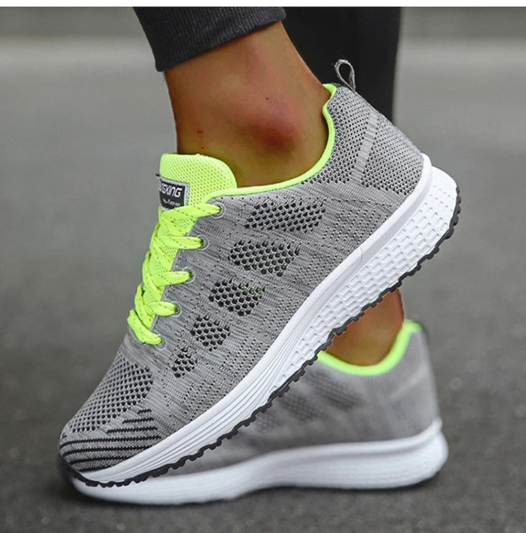 Women’s Breathable Mesh Running Sneakers – Lightweight Lace-Up Vulcanized Outdoor Walking Shoes for Women
