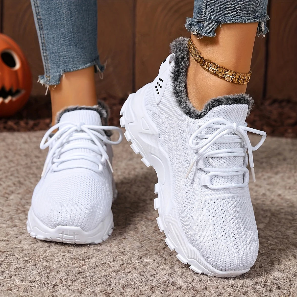 Women’s Winter Sports Shoes – Non-Slip Lace-Up Breathable Mesh Dad Sneakers with Plush Shearling Lining