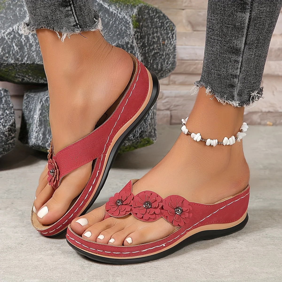 Women’s Floral Beach Flip-Flops – Comfortable Slip-On Wedge Summer Slides, Casual Outdoor Sandals