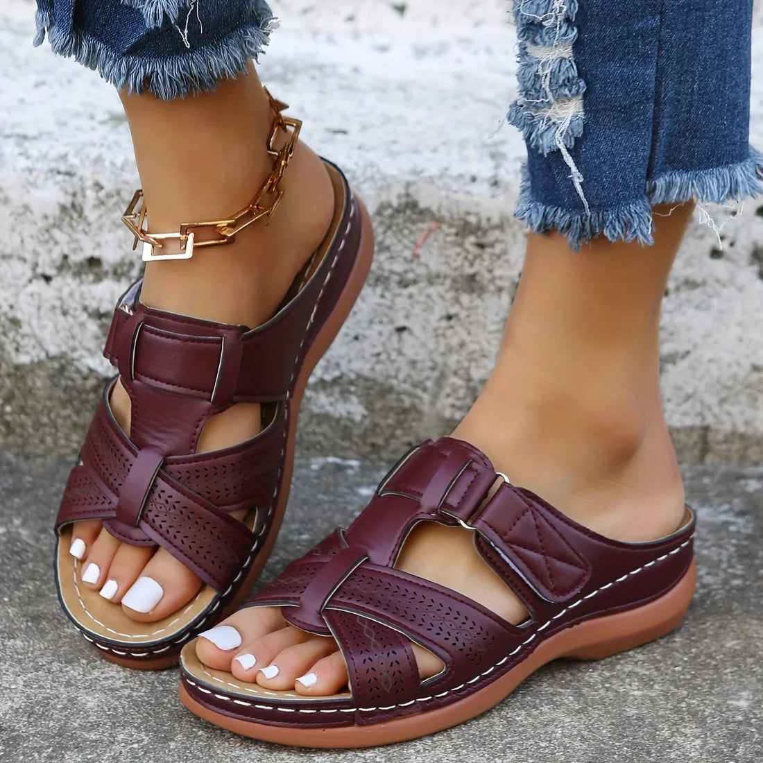 Women’s Comfortable Striped Fisherman Sandals – Arch Support, Lightweight Peep Toe Summer Slippers (3–5cm Heel)