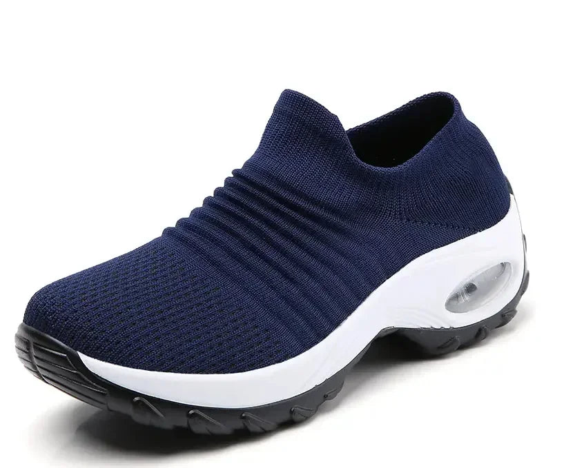 Women’s Breathable Mesh Slip-On Sneakers – Lightweight Casual Running Shoes with Cushioned Rubber Sole (Spring/Autumn)