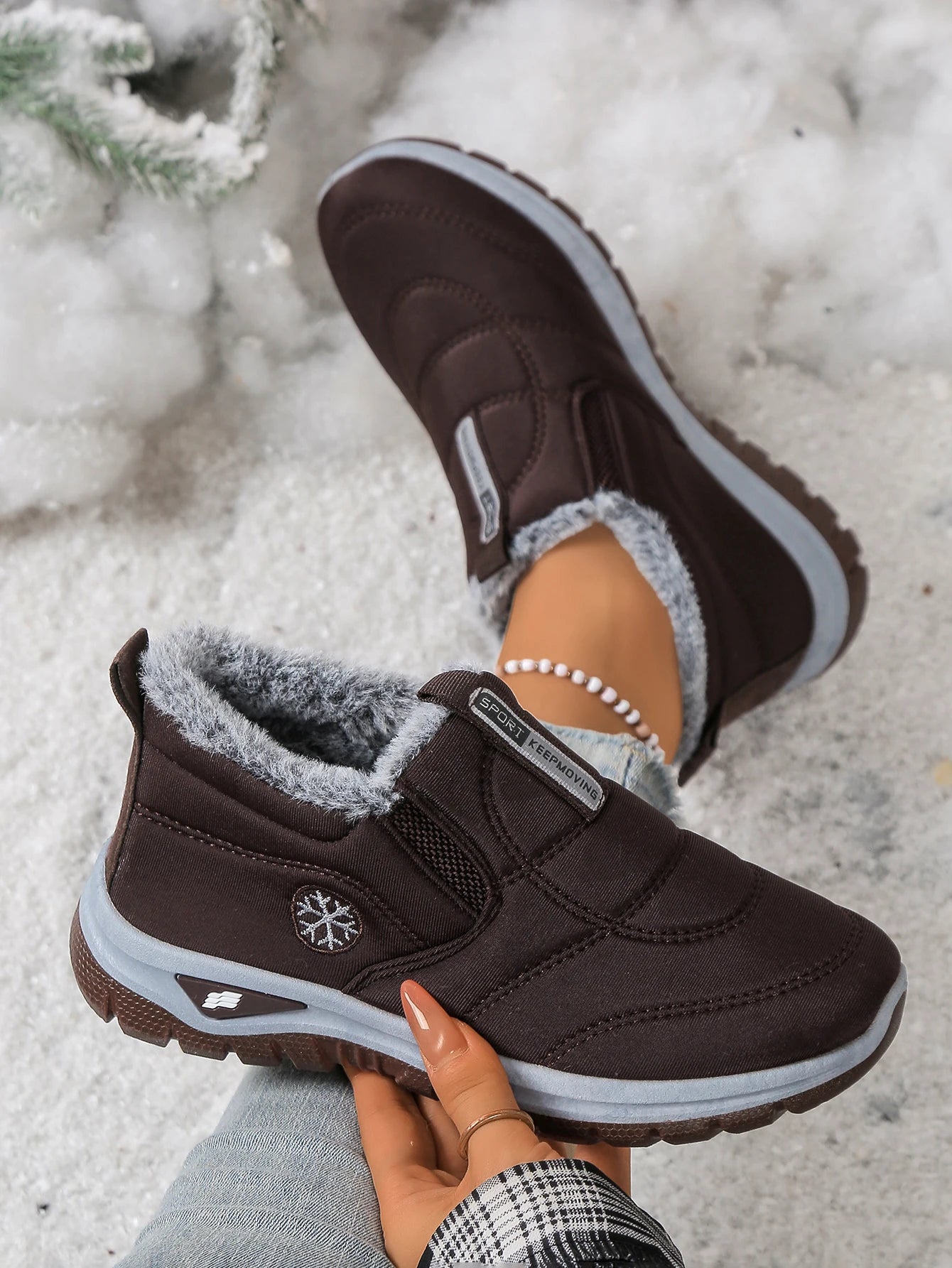 Women’s Lightweight Fleece-Lined Ankle Snow Boots – Soft Sole Slip-On Winter Casual Boots