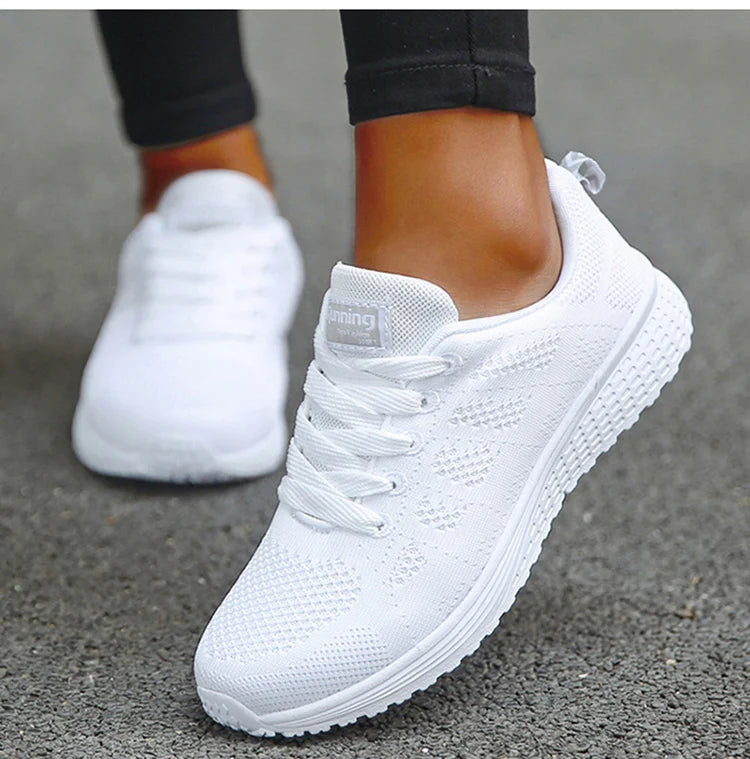 Women’s Breathable Mesh Running Sneakers – Lightweight Lace-Up Vulcanized Outdoor Walking Shoes for Women