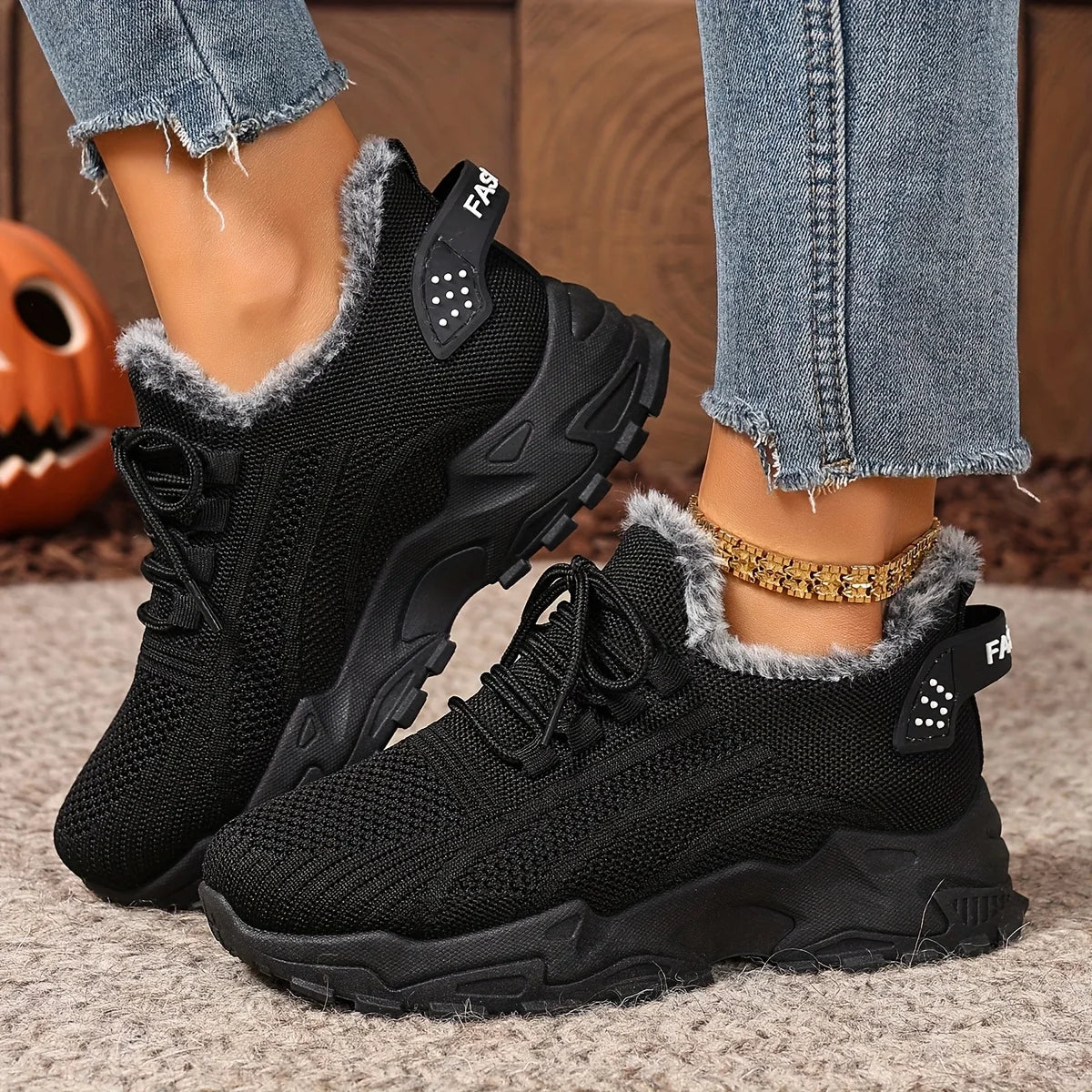 Women’s Winter Warm Non-Slip Sports Shoes – Plush Lined Outdoor Walking Sneakers for Cold Weather Comfort