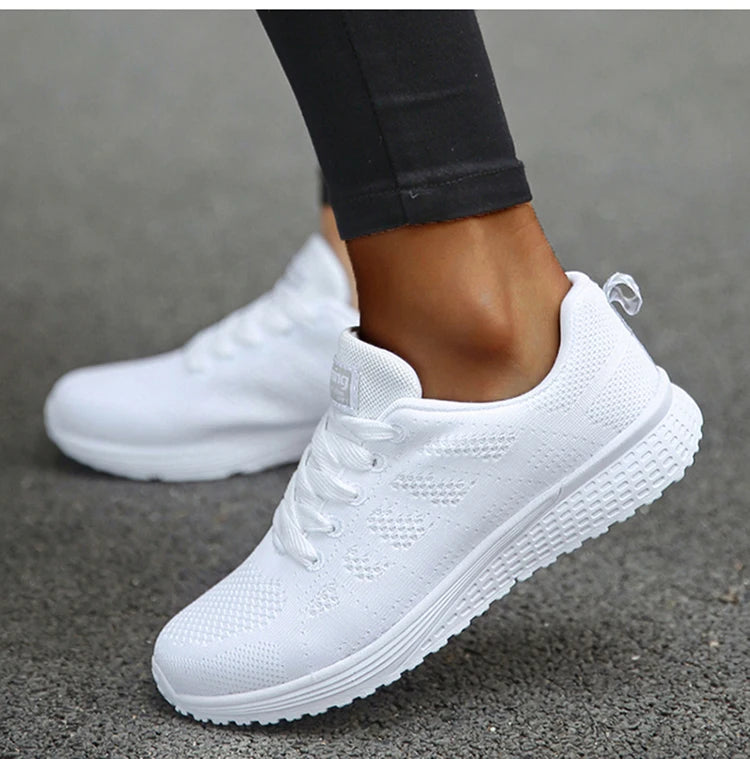 Women’s Breathable Mesh Running Sneakers – Lightweight Lace-Up Vulcanized Outdoor Walking Shoes for Women