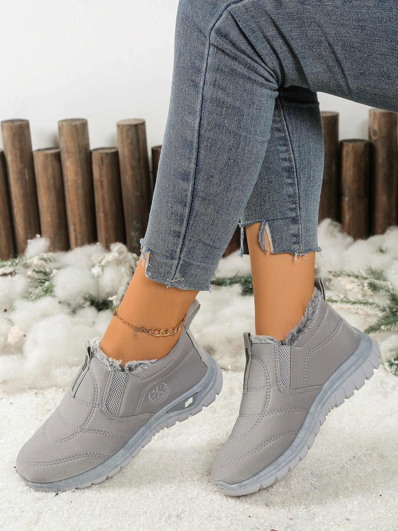 Women’s Lightweight Fleece-Lined Ankle Snow Boots – Soft Sole Slip-On Winter Casual Boots