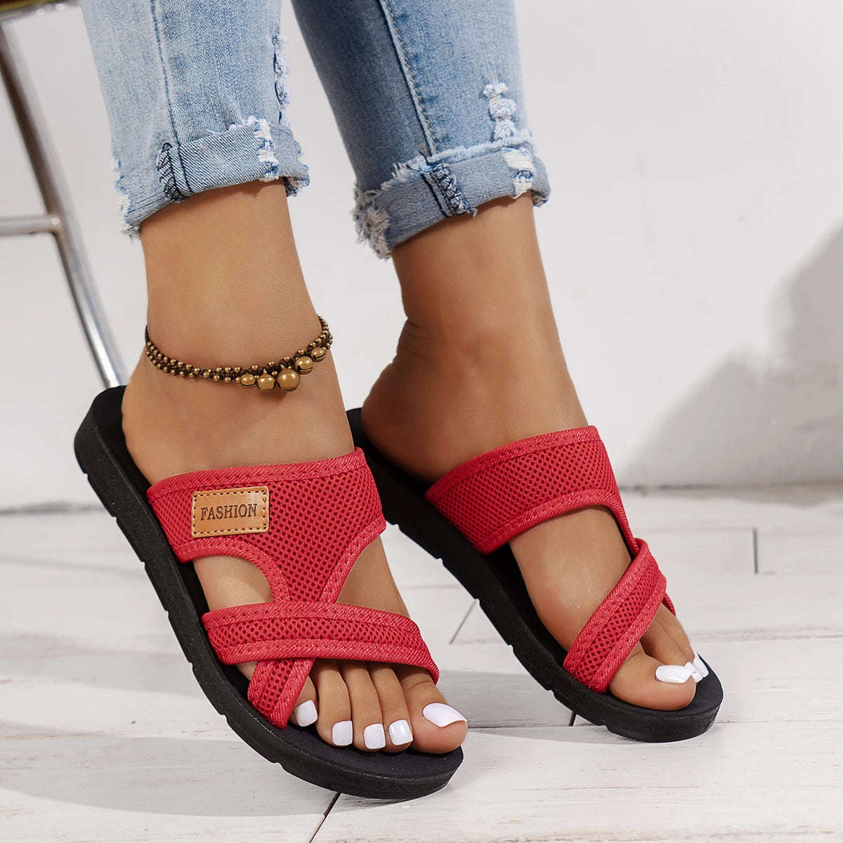 Fashionable Women’s Breathable Mesh Sports Sandals – Comfortable Flat Casual Indoor & Outdoor Wear