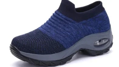 Women’s Breathable Mesh Slip-On Sneakers – Lightweight Casual Running Shoes with Cushioned Rubber Sole (Spring/Autumn)