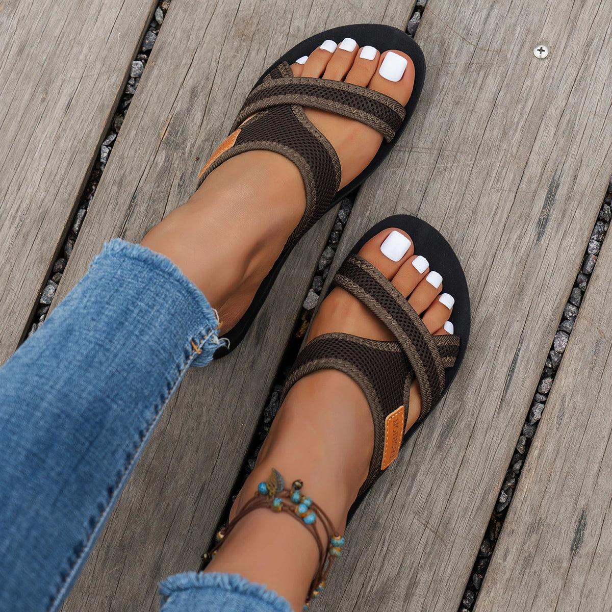 Fashionable Women’s Breathable Mesh Sports Sandals – Comfortable Flat Casual Indoor & Outdoor Wear