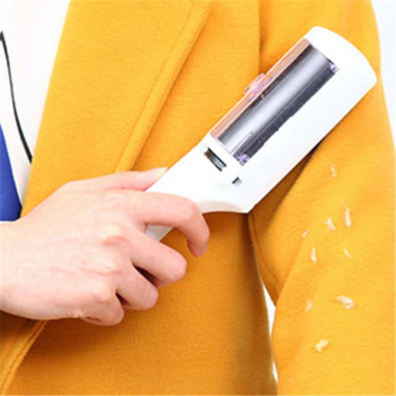 Electrostatic Pet Hair & Lint Remover Brush – Reusable Static Clothing Cleaner for Home, Office & Travel