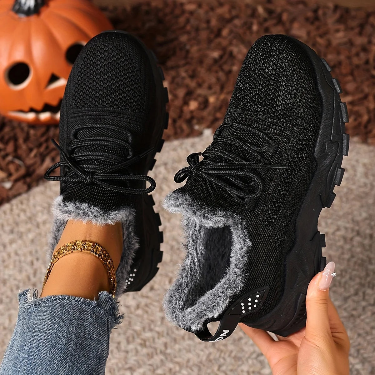 Women’s Winter Warm Non-Slip Sports Shoes – Plush Lined Outdoor Walking Sneakers for Cold Weather Comfort