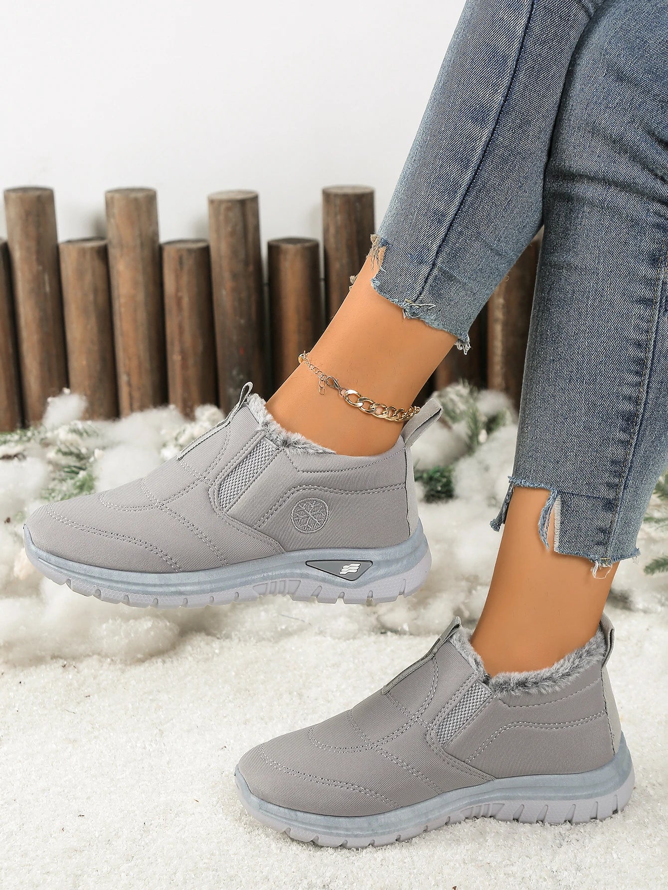 Women’s Lightweight Fleece-Lined Ankle Snow Boots – Soft Sole Slip-On Winter Casual Boots