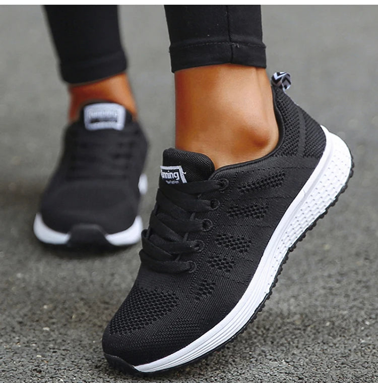 Women’s Breathable Mesh Running Sneakers – Lightweight Lace-Up Vulcanized Outdoor Walking Shoes for Women